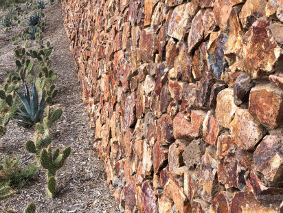 Baja-Cresta-Red-Rubble-Wall-8