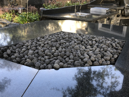 Black-Lava-Pebble-Fire-Pit-1