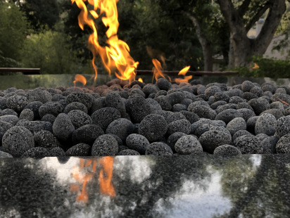 Black-Lava-Pebble-Fire-Pit-2